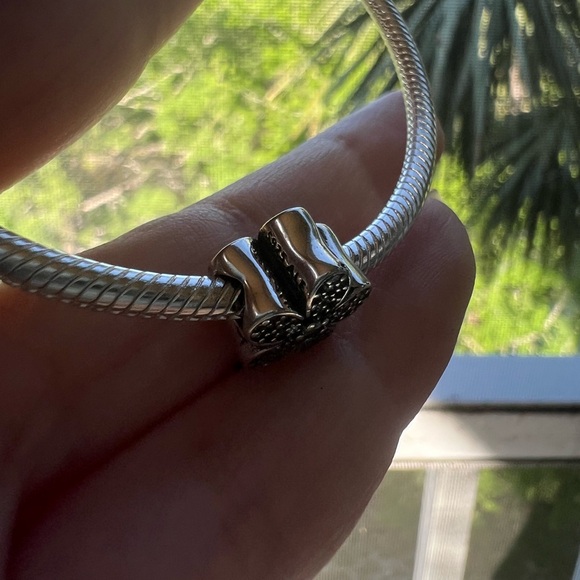 Dazzling Daisy Duo Charm - Picture 7 of 15